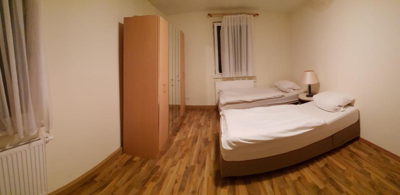 Monteurzimmer Ferienwohnungen Fritsche-Tauberbischofsheim Dittwar 外观 照片